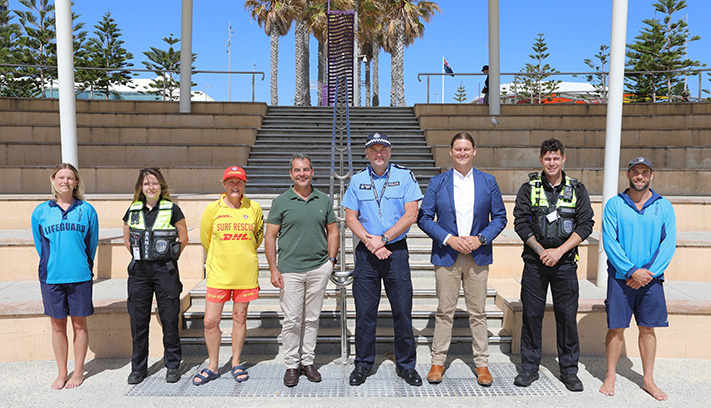 City employees at Scarborough Beach