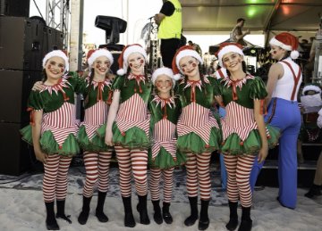 Image of carol performers at Carols at Scarborough